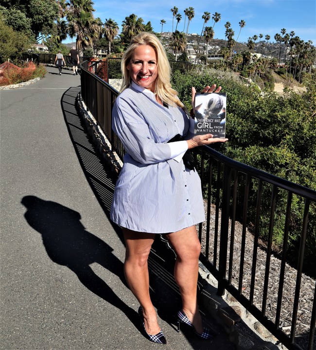 Lori Nayehalski debuting her book in Laguna Beach California