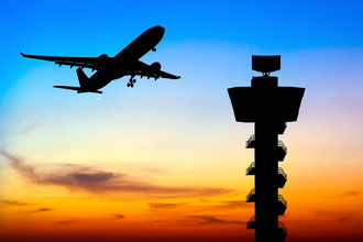 预测技术和偏远塔的投资将于2027年推动全球商业空中交通管理市场
