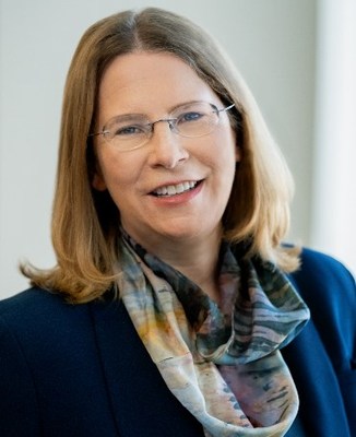 Dr. Caroline Kurtz