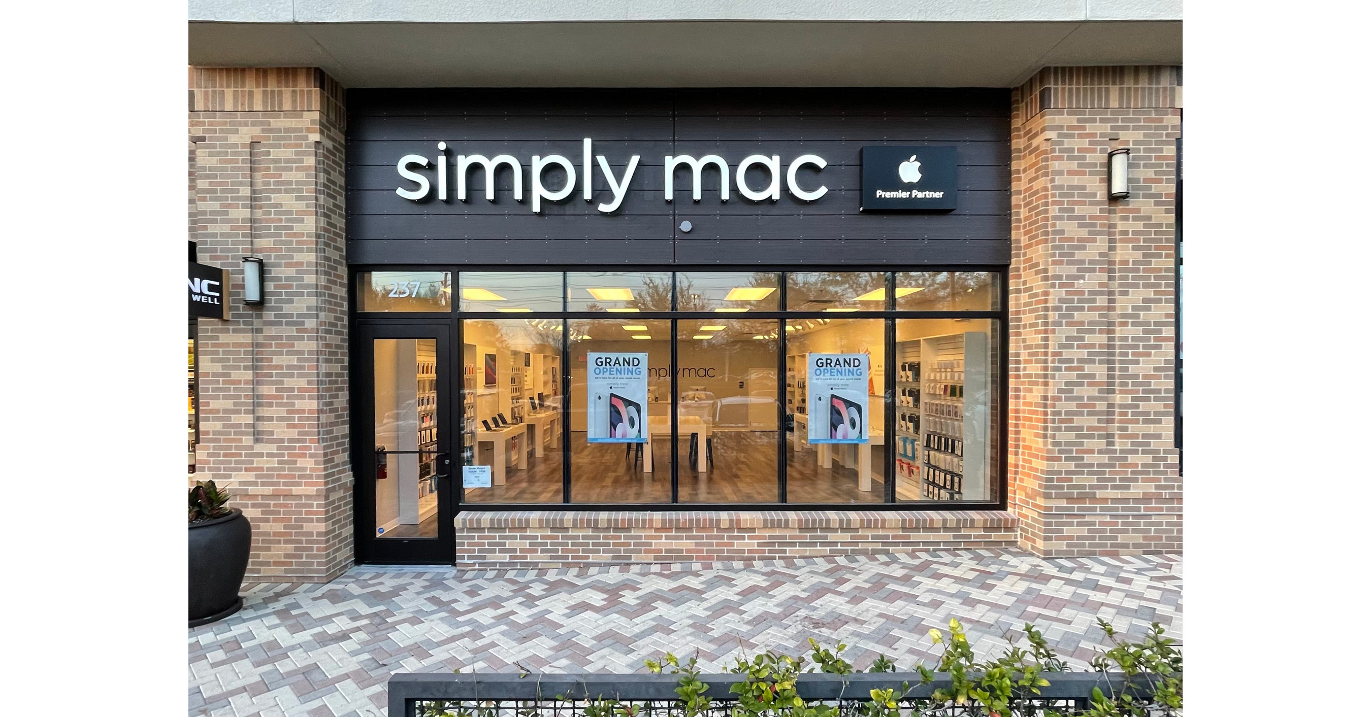 Simply, Inc. Announces the Opening of its New Simply Mac Store in