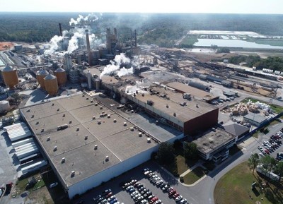 Georgia-Pacific's Brewton, Alabama, mill produces large rolls of paperboard products used to make corrugated boxes and paper plates. The facility employs more than 400, with an annual payroll and benefits of approximately than $36 million.