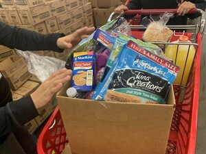 En vista de que las necesidades todavía continúan, StarKist® y Feed the Children ayudan a las familias del área de Dallas afectadas por la severa tormenta invernal