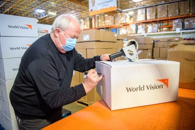 World Vision Volunteer Roger Nelson packs up and labels boxes of masks to be shared with Seattle-area schools. Within hours of the pandemic declaration, World Vision launched the largest global response in its 70-year history. In the U.S. alone, the organization reached nearly 500,000 families with emergency food and essentials and provided over 2.5 million units of PPE to schools, healthcare workers and first responders.

©2021 World Vision/Laura Reinhardt