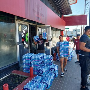Local Real Estate Broker Jay Bradley assists 200+ Houstonians with water, supplies and home repairs after the Winter Storm event in Houston