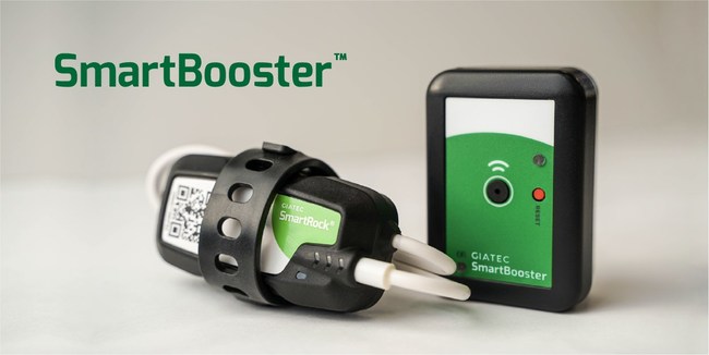 SmartBooster intuitive device for extending the wireless signal range of a smartphone