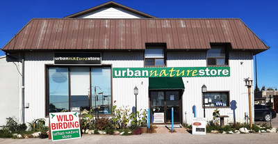 Canadian owned and operated, Urban Nature Store, announces plan to offer paid time off for all full- and part-time hourly employees at each of its seven southern Ontario locations choosing to receive the COVID-19 vaccine. (CNW Group/Urban Nature Store)
