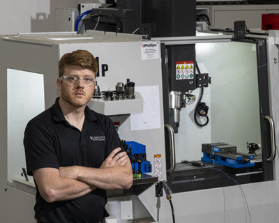 2021 SME Outstanding Young Manufacturing Engineer Andrew Honeycutt, PhD, one of the 14 award winners selected this year, is an R&D staff member at the Oak Ridge National Lab Manufacturing Demonstration Facility.