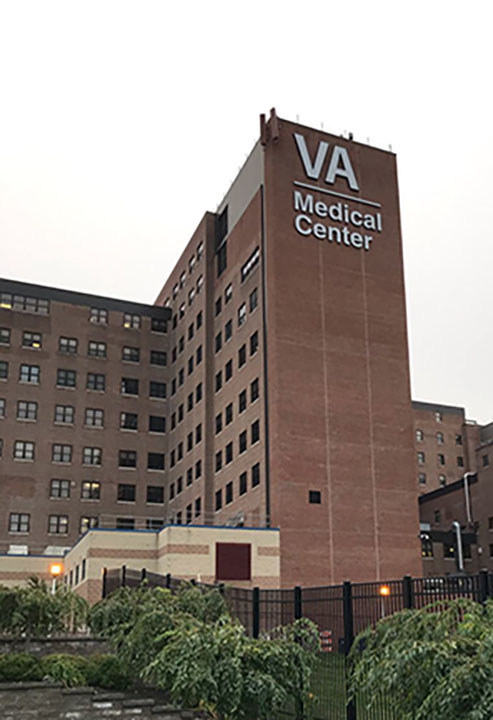 ID Signsystems recently facilitated, fabricated and installed more than 35 exterior signs for the Syracuse VA Medical Center including: wayfinding signs, large scale channel letter, box signs and electronic message centers.
