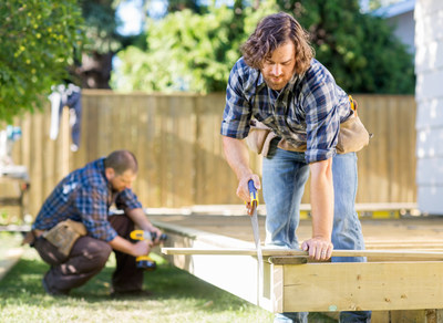 According to HomeStars, 54 per cent of homeowners plan to improve their outdoor space. (CNW Group/HomeStars)