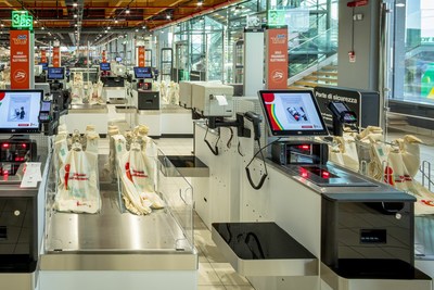 Iper La grande i relies on Diebold Nixdorf's self-checkout technology to ensure optimal availability and deliver a secure and convenient shopping experience.