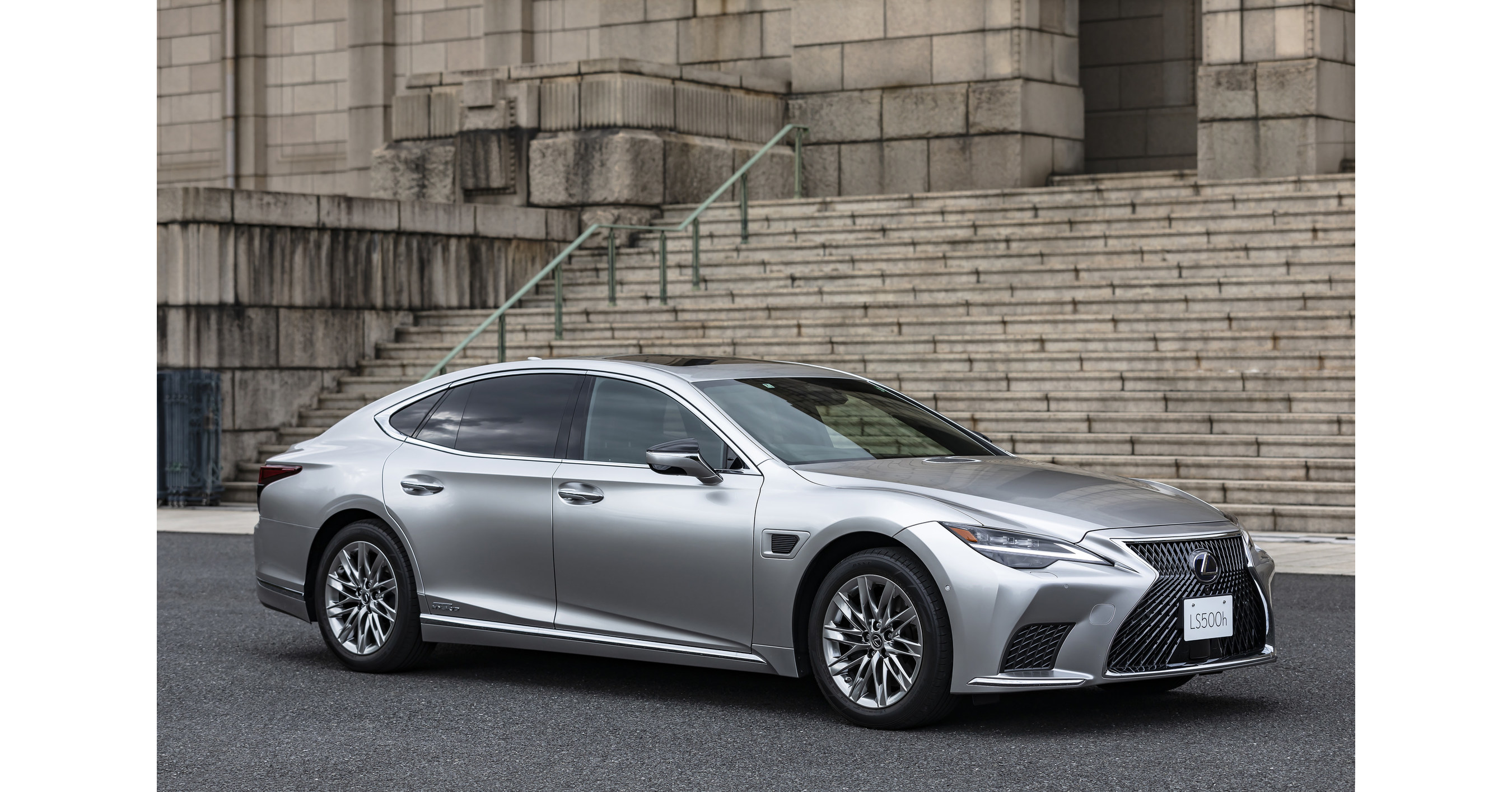 22 Lexus Ls 500h Arrives This Fall With Lexus Teammate Advanced Driver Assistance Technology