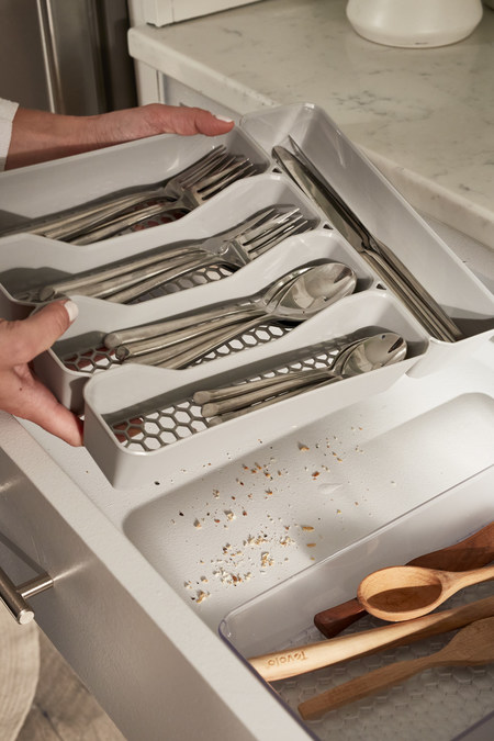 New HEXA™ In-Drawer Organizers and Silverware Trays from Spectrum® Offer Improved Solutions for Kitchen Woes - Vimarsana News