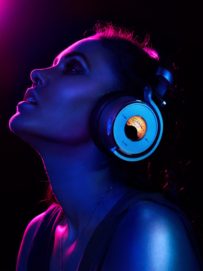Meters OVB-1 Connect Headphones, the world's first over-the-ear headphones to feature a working volume unit (VU) meter on each earcup