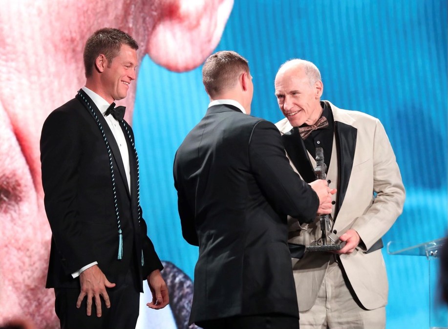 Renowned immunologist and oncologist Carl June receives $1 million Sanford Lorraine Cross Award - Vimarsana News