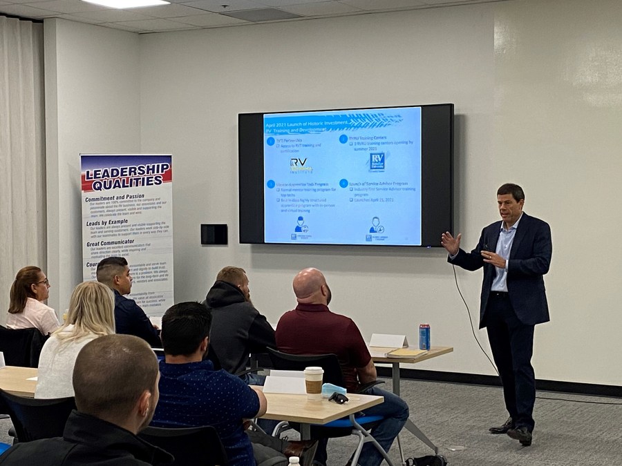 RV Retailer, LLC ("RVR") Opens World-Class RVR University Training Center in Texas - Vimarsana News