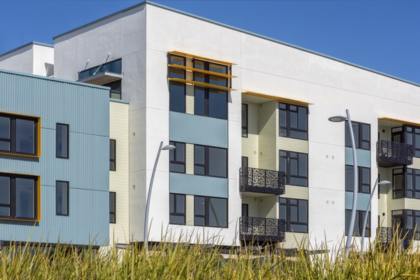 The New AERO Apartments in Alameda Point Waterfront District, featuring an 18-minute ferry commute to Downtown San Francisco
