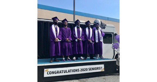 The Grad Mobile's Custom, Socially-Distanced Commencement Ceremonies Celebrate Graduating Seniors During Covid - Vimarsana News