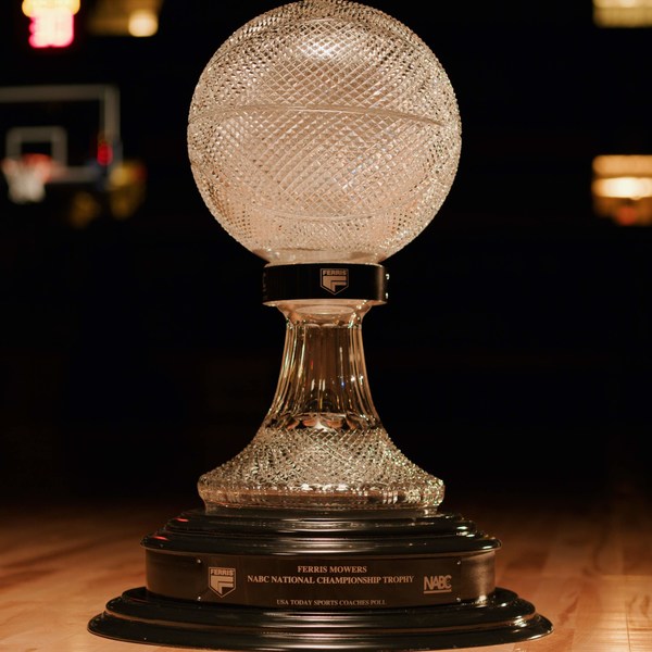 The Baylor Bears were presented with the Ferris Mowers National Association of Basketball Coaches (NABC) National Championship Trophy, closing out the Ferris Mowers Coaches Poll for the 2020/2021 NCAA Men’s Basketball season.