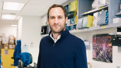 Alex Marson, director of the Gladstone-UCSF Institute of Genomic Immunology, is part of a team of researchers who developed a new technique to map the diversity of individual cells within a tissue or tumor. Photo: Anastasiia Sapon