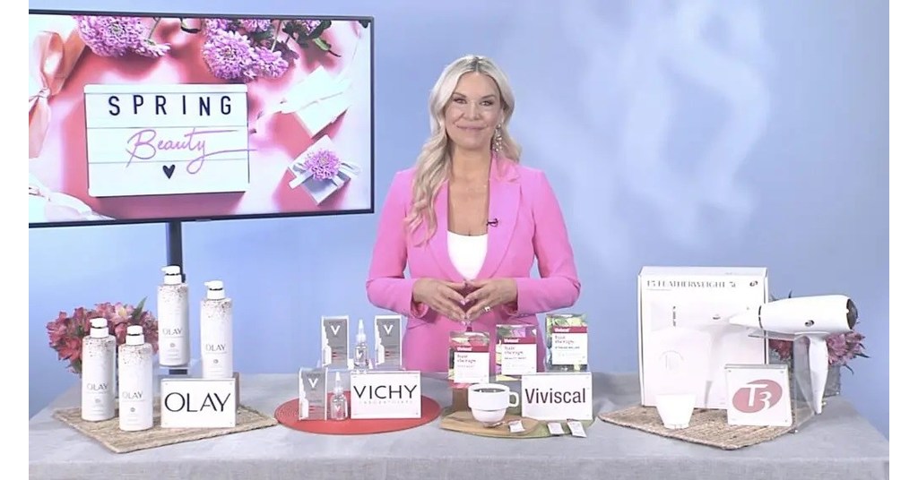 The Queen of Everyday Glam Emily Loftiss Shares Spring Beauty Secrets With TipsonTV