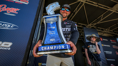 Lee Livesay, of Longview, Texas, has won the 2021 Guaranteed Rate Bassmaster Elite at Lake Fork with a four-day total of 112 pounds, 5 ounces.