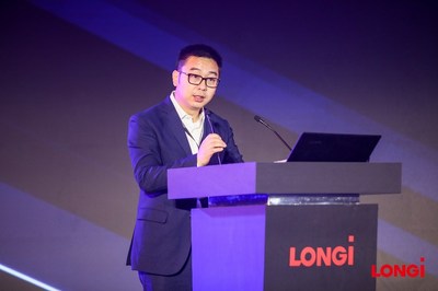 Dennis She, vicepresidente sénior de LONGi Solar (PRNewsfoto/LONGi Solar)