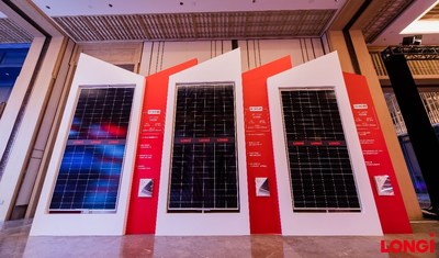 Módulos de la serie Hi-MO 4m de LONGi (PRNewsfoto/LONGi Solar)