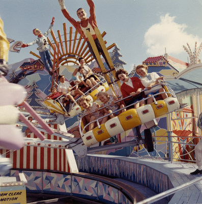 Midway Thrills, [Date Unknown], Canadian National Exhibition Archives, Slides Midway 40-8. Courtesy of the CNEA (CNW Group/Scotiabank)