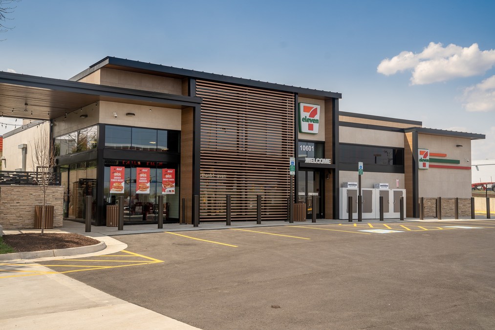 7-Eleven Doubles Up on Restaurant Concepts in Newest Evolution Store - Vimarsana News