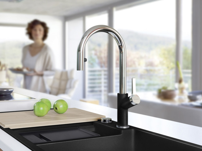 BLANCO SILGRANIT-Look Dual Finish URBENA Pull-Down Kitchen Faucet in Chrome/Coal Black