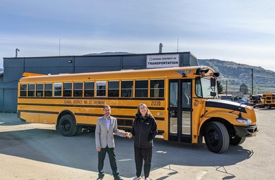 Left: Joel Landry, account manager, Western Canada Bus. Right: Robyn Stephenson, manager, Transportation Services, School District No. 22 – Vernon, British Columbia.