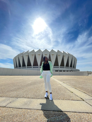 Ashley Dawson at Hampton Coliseum during Hibbett Sports Small-Town Sneakerhead series. Photo credit: Sebastian Jimenez