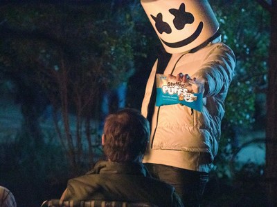 The brand debuts its first national television campaign showcasing how Stuffed Puffs® Filled Marshmallows makes family trips sweeter with tastier and easier s’mores, featuring a cameo from music producer and artist, Marshmello.