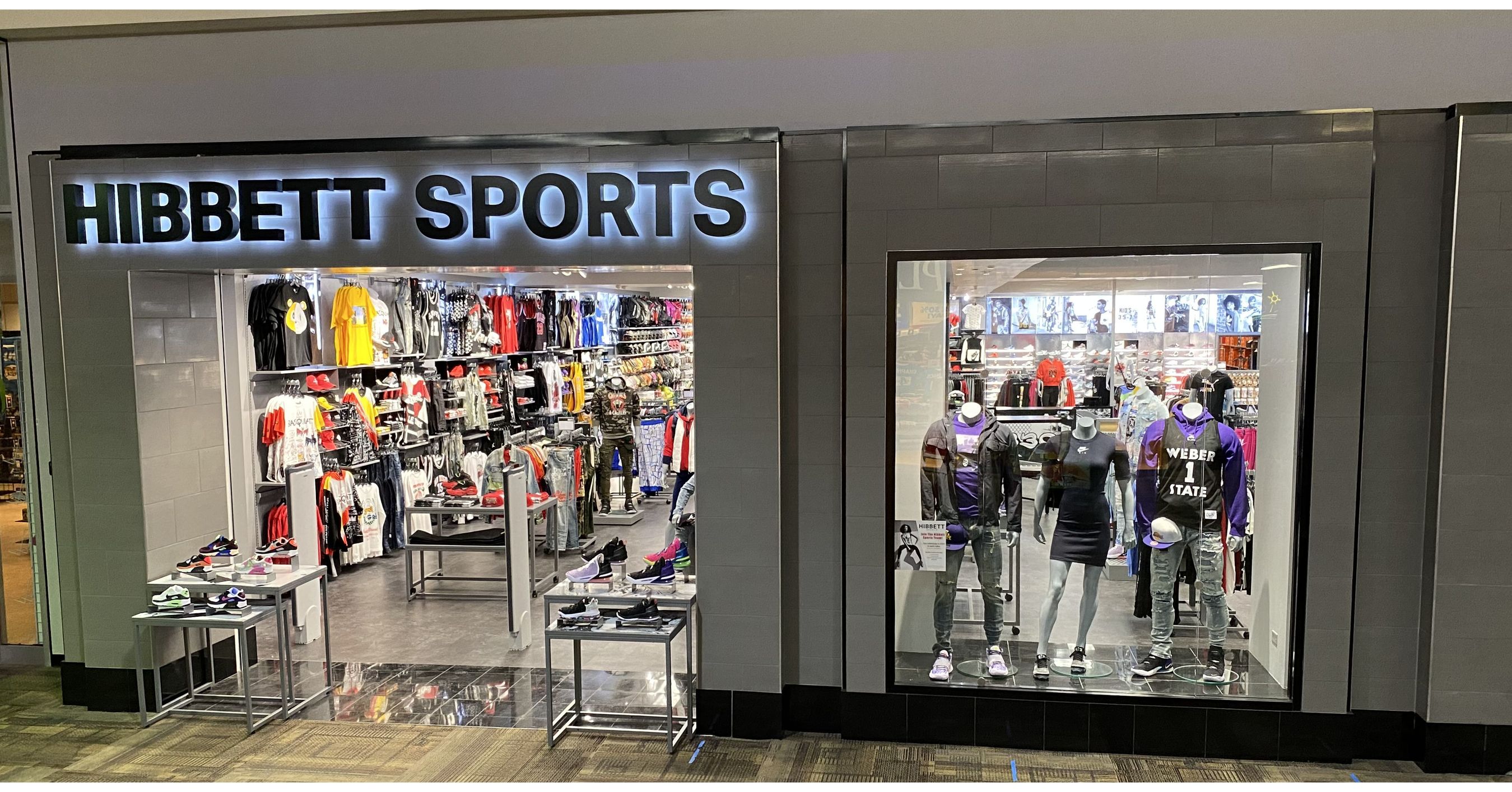 Hibbett Sports Begins March North With Opening at Dorchester