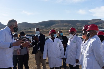 Bophelo today welcomed Lesotho's Prime Minister, The Rt. Honorable Dr. Moeketse Majoro and six of his Cabinet Ministers to tour the company's site (CNW Group/Halo Collective Inc.)
