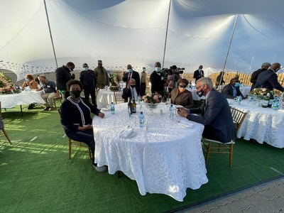 Lesotho Prime Minister pictured with Louisa Mojela, Executive Chairman of Halo, and Andreas Met, Managing Director of Bophelo and Co-Founder of Halo (CNW Group/Halo Collective Inc.)