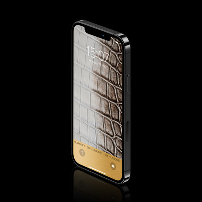 The first luxury NFT wallpaper by Labodét сrafted from Niloticus leather and 18k gold