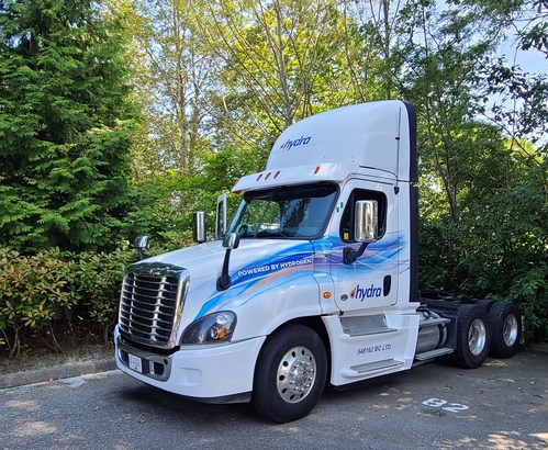 Through their innovative Hydrogen-as-a-Service (HaaS), Hydra Energy offers commercial fleets hydrogen-diesel, dual-injection conversion kits and green hydrogen fuel at fixed discount five percent lower than their existing diesel costs with no up-front investment.