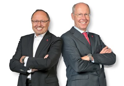 Stepping down from Spielwarenmesse eG after almost 20 years: Executive Board Members Ernst Kick (CEO; left) and Dr. Hans-Juergen Richter. Bildnachweis: Spielwarenmesse eG/Peter Dörfel