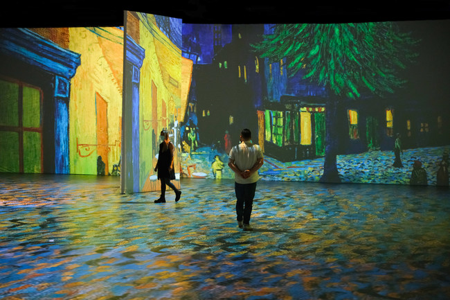 Guests immerse themselves in iconic Van Gogh artworks brought to life by Primo Entertainment at Beyond Van Gogh Miami