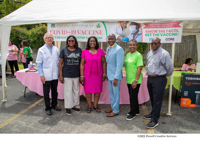 Terry Franklin, Pharmacy Manager for Greenville Walgreens; Alpha Kappa Alpha International Program Chair Ora Douglass; Alpha Kappa Alpha International President & CEO Dr. Glenda Glover; Errick D. Simmons, Mayor of Greenville, MS; Vanessa Rogers-Long, Alpha Kappa Alpha Chair of the Mississippi Health Project II; and Andre Harris, Store Manager for Greenville Walgreens