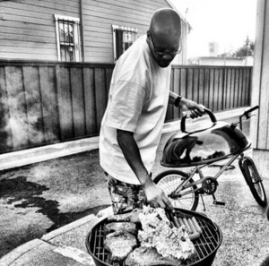 Warren G, the Hip Hop Pitmaster Celebrates Father's Day with Sniffin Griffin's BBQ