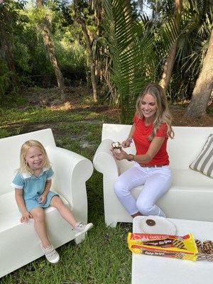 Cameran Eubanks creates her own #SmoreMagical moment with Keebler Fudge Stripe cookies and some help from her little one.