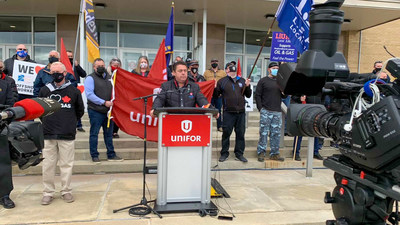 Unifor Local 2121 President Dave Mercer at the June 14, 2021 rally to save the Terra Nova platform and the legislature in St. John's. (CNW Group/Unifor)