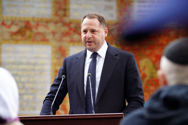 Head of the Office of the President of Ukraine, Andriy Yermak, at the new symbolic synagogue at Babyn Yar (PRNewsfoto/Babyn Yar Holocaust Memorial Center)