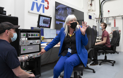 UK Science Minister Amanda Solloway MP launches First Light Fusion’s maiden ‘Big Gun’ fusion campaign (PRNewsfoto/First Light Fusion)