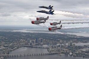 GEICO Skytypers Air Show Team Performs for the First Time at the 2021 KC Air Show