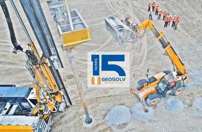 On-site demonstration of Geopier Rammed Aggregate Pier installation (CNW Group/GeoSolv Design/Build Inc.)