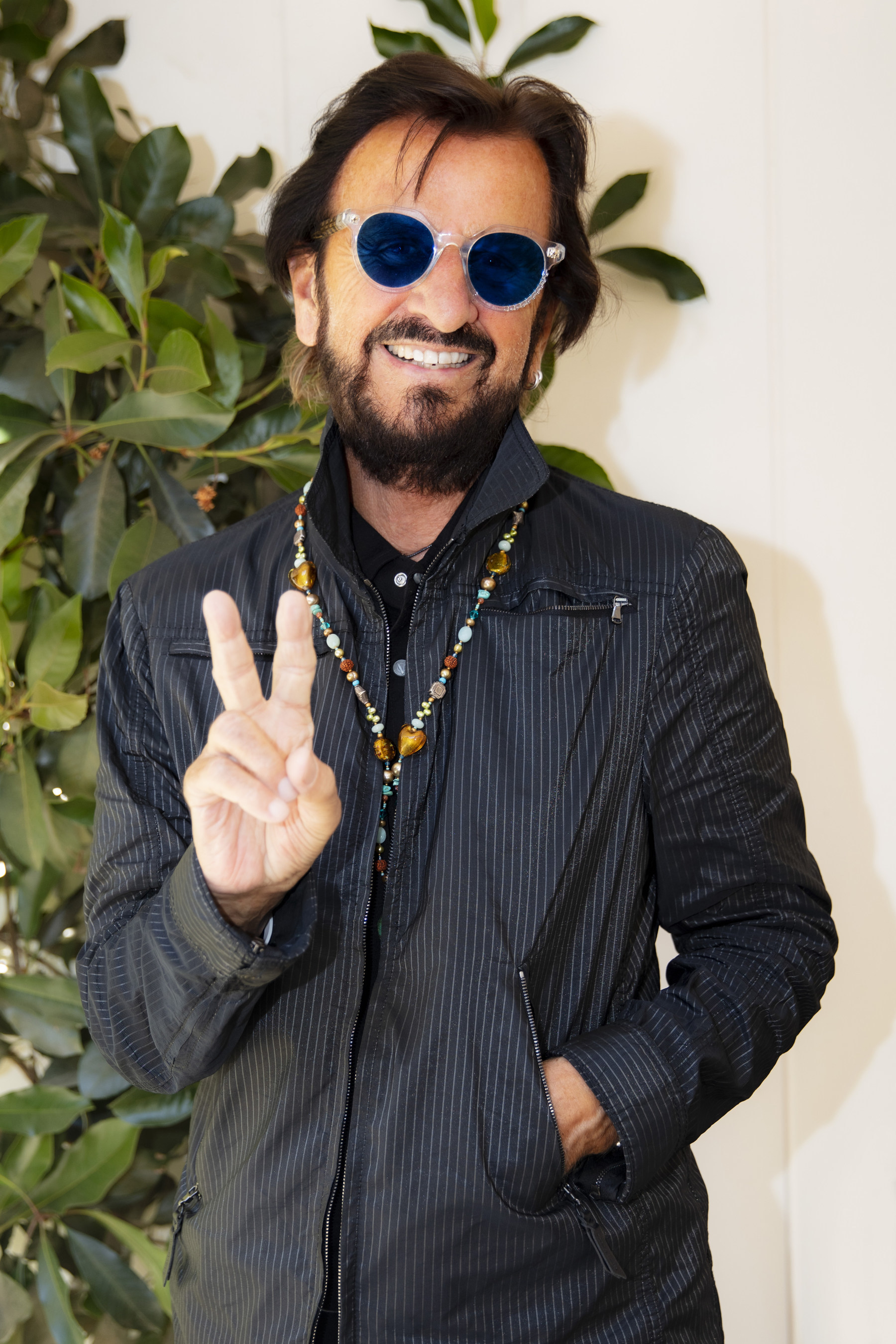 Ringo Sends Message To Fans Invites Everyone Everywhere To Join Him Spreading Peace And Love On His Birthday 7 7 2021