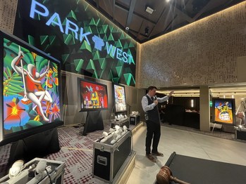 Park West Gallery Principal Auctioneer Jordan Sitter welcomes art collectors to a special VIP cruise experience on Celebrity Apex.